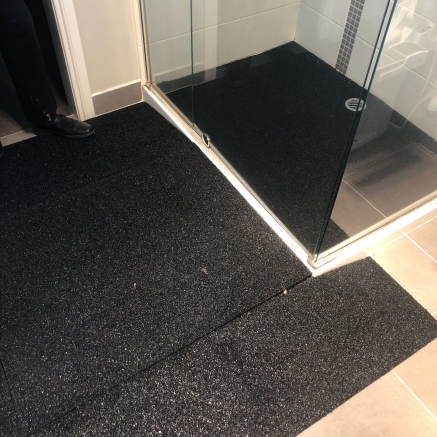 ramp-shower-shower-insert